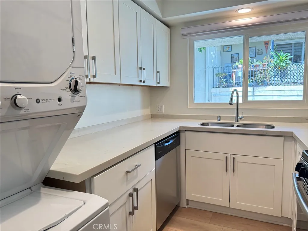 Additional image 56 of 251 N Oakland Ave Unit 10, Pasadena, CA 91101