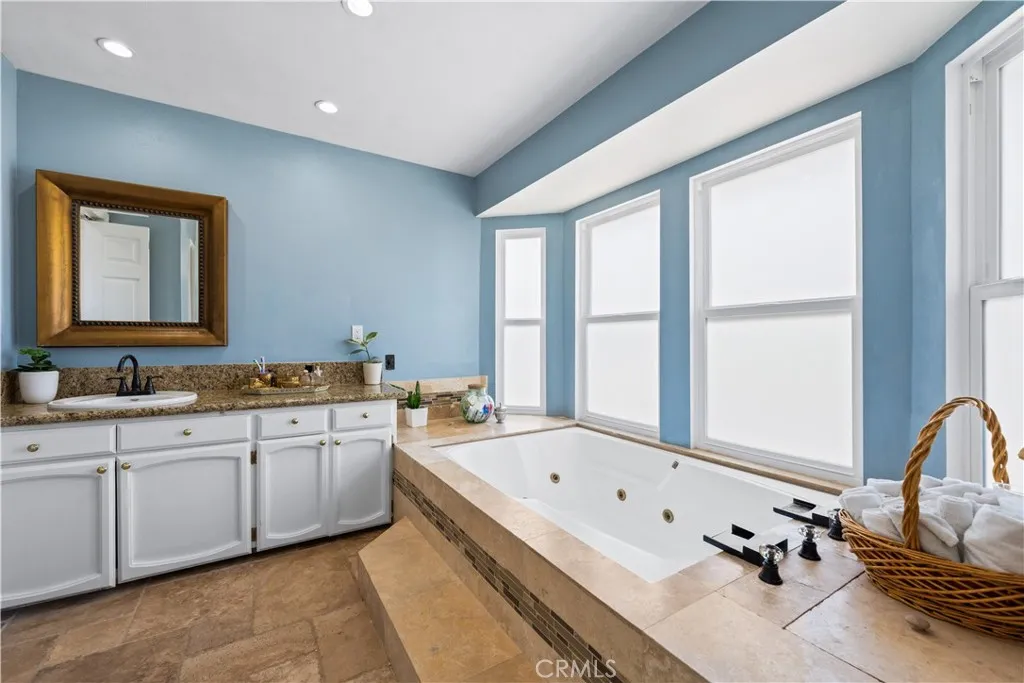 Additional image 63 of 24405 Derian Dr, Newhall, CA 91321