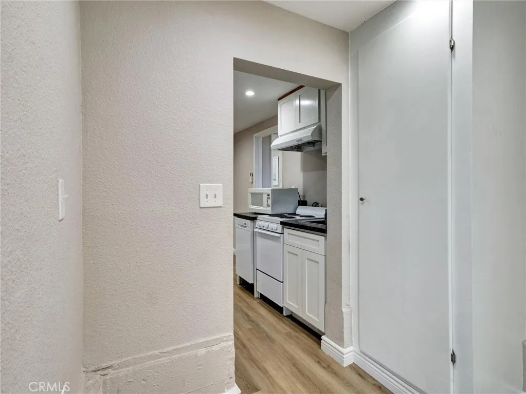 Additional image 64 of 985 Dexter Street, Los Angeles, CA 90042