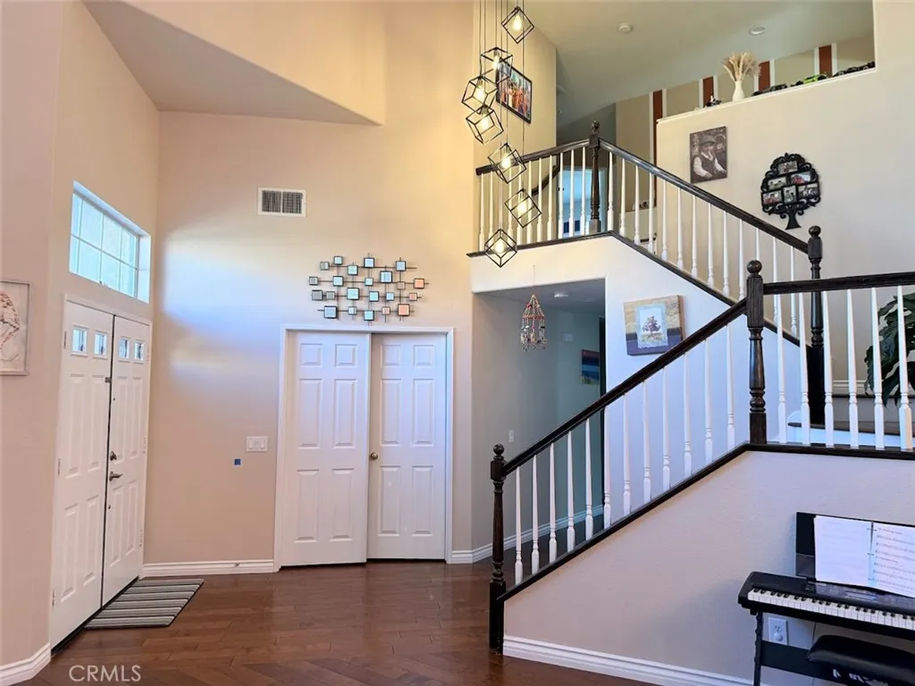 Additional image 3 of 19718 May Way, Canyon Country, CA 91351