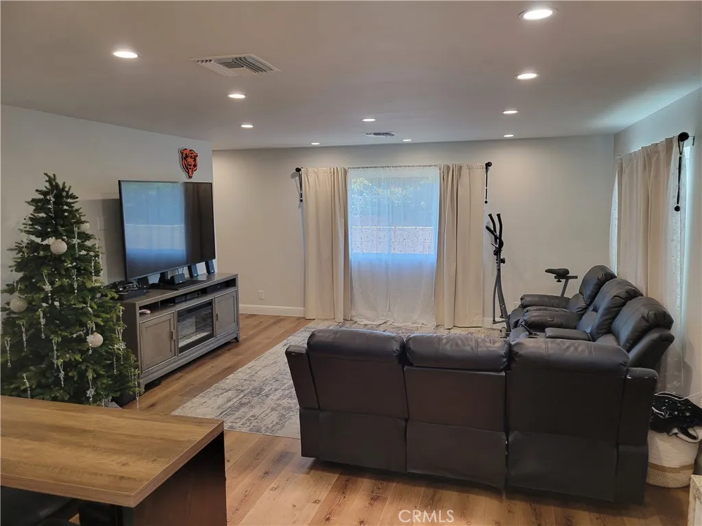 Additional image 14 of 7702 Mason, Winnetka, CA 91306