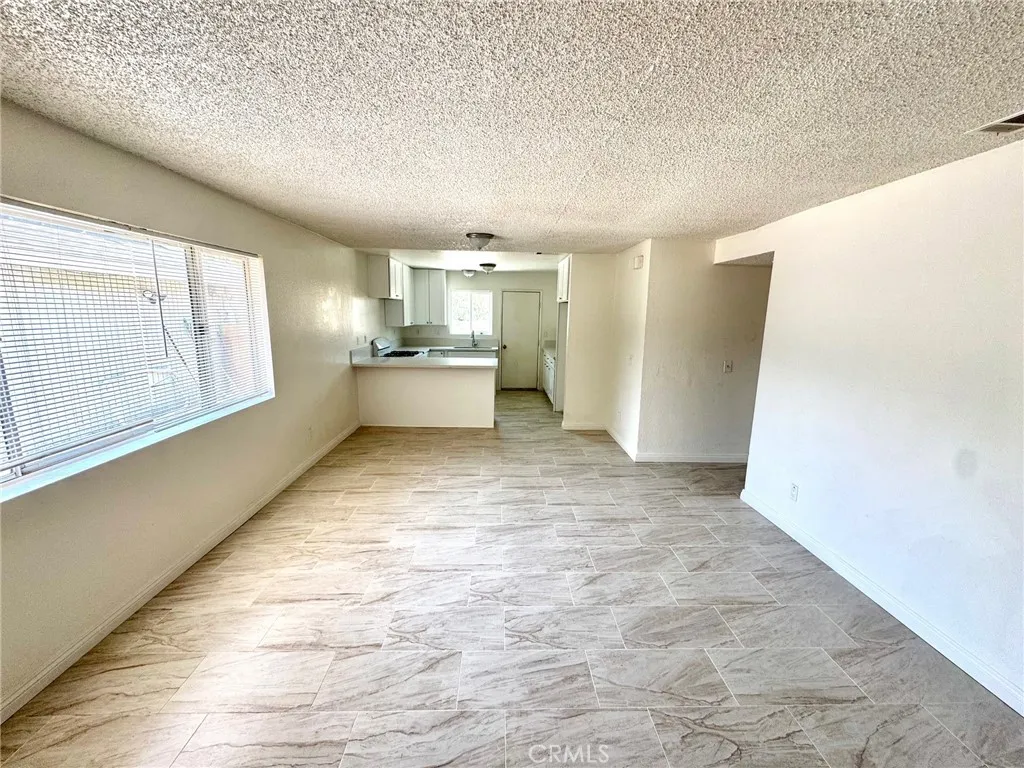 Additional image 5 of 16214 Juniper Street Unit 3c, Hesperia, CA 92345