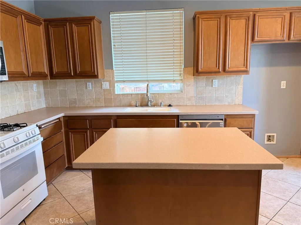 Additional image 24 of 2827 Providence Way, Pomona, CA 91767