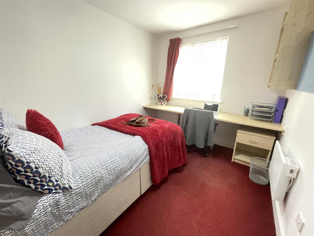 Additional image 12 of Unihouse Court