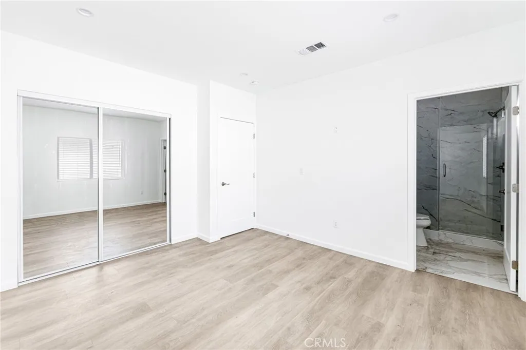 Additional image 8 of 7044 White Oak Ave Unit A, Van Nuys, CA 91406