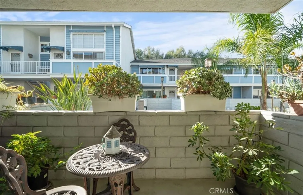 Additional image 3 of 18427 Vincennes St Unit 5, Northridge, CA 91325