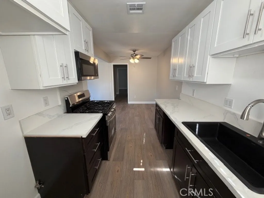 Additional image 10 of 1309 Via Santiago Unit D, Corona, CA 92882