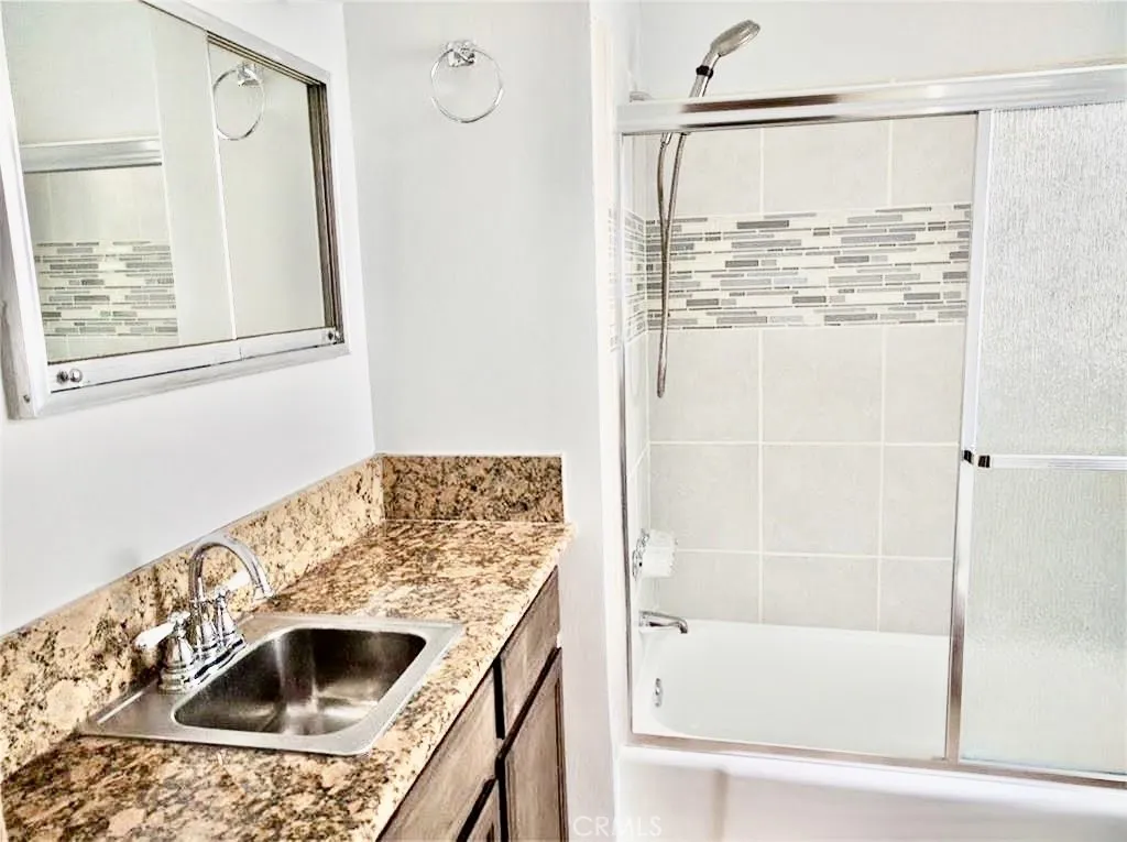 Additional image 14 of 2621 Centinela Avenue Unit 8, Santa Monica, CA 90405