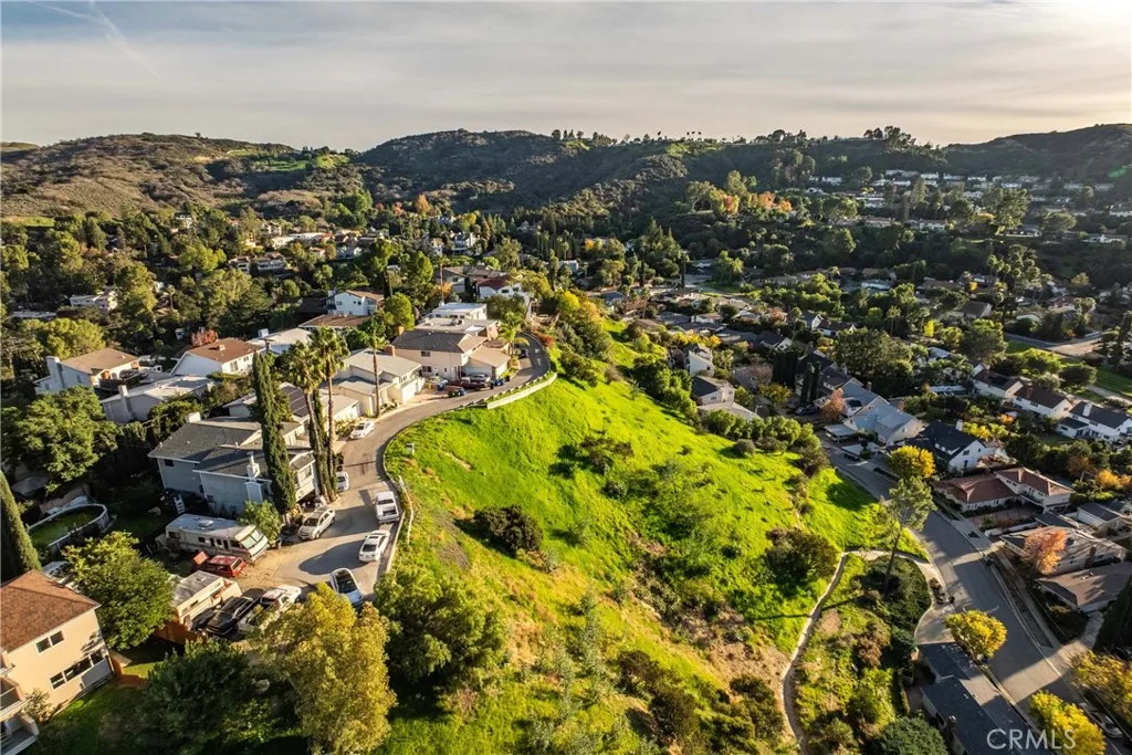 Additional image 32 of 34 Torreon Drive, Woodland Hills, CA 91364