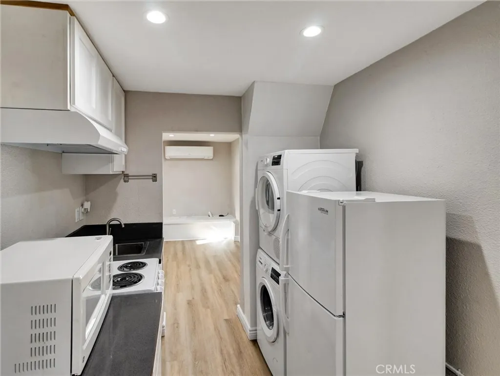 Additional image 10 of 985 Dexter Street, Los Angeles, CA 90042