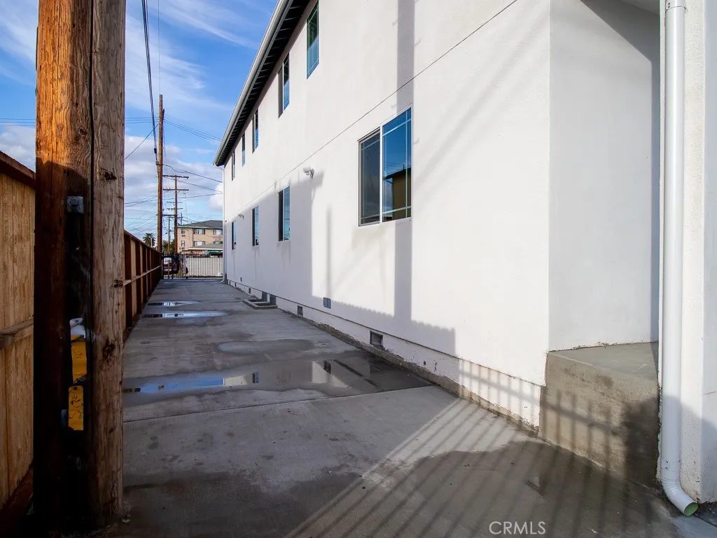 Additional image 21 of 817 W G Street, Wilmington, CA 90744