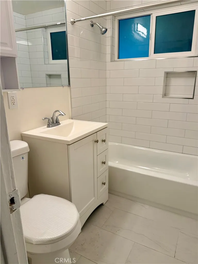 Additional image 37 of 22800 Runnymede St, West Hills, CA 91307