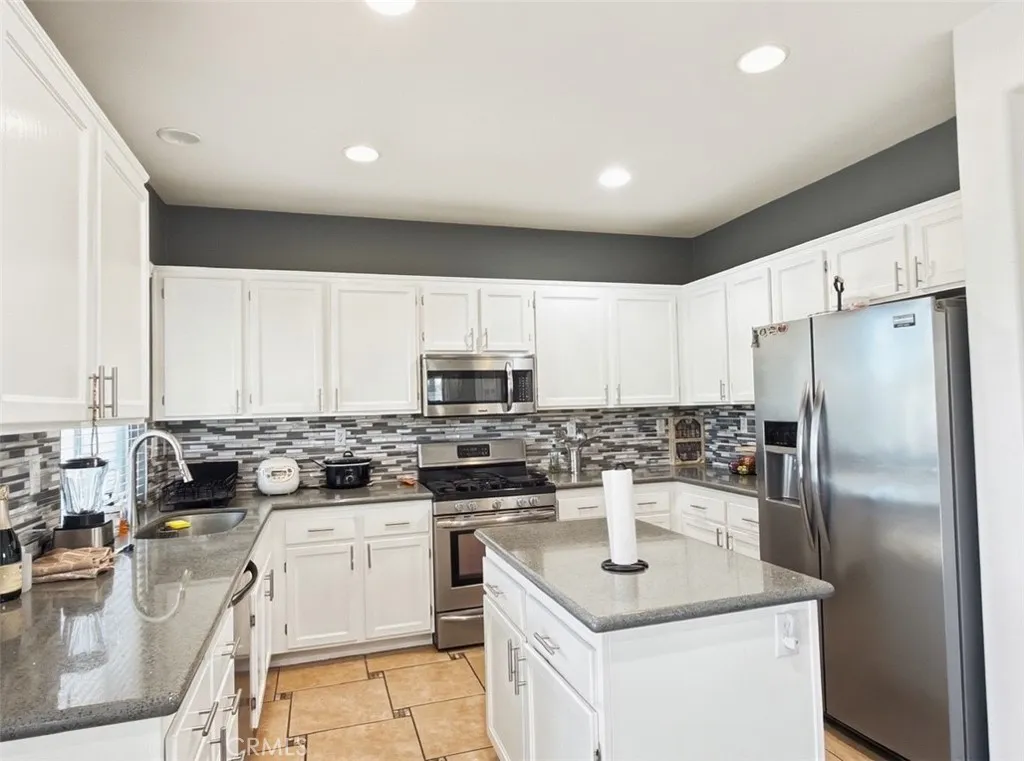 Additional image 8 of 697 Calumet Ave, Beaumont, CA 92223