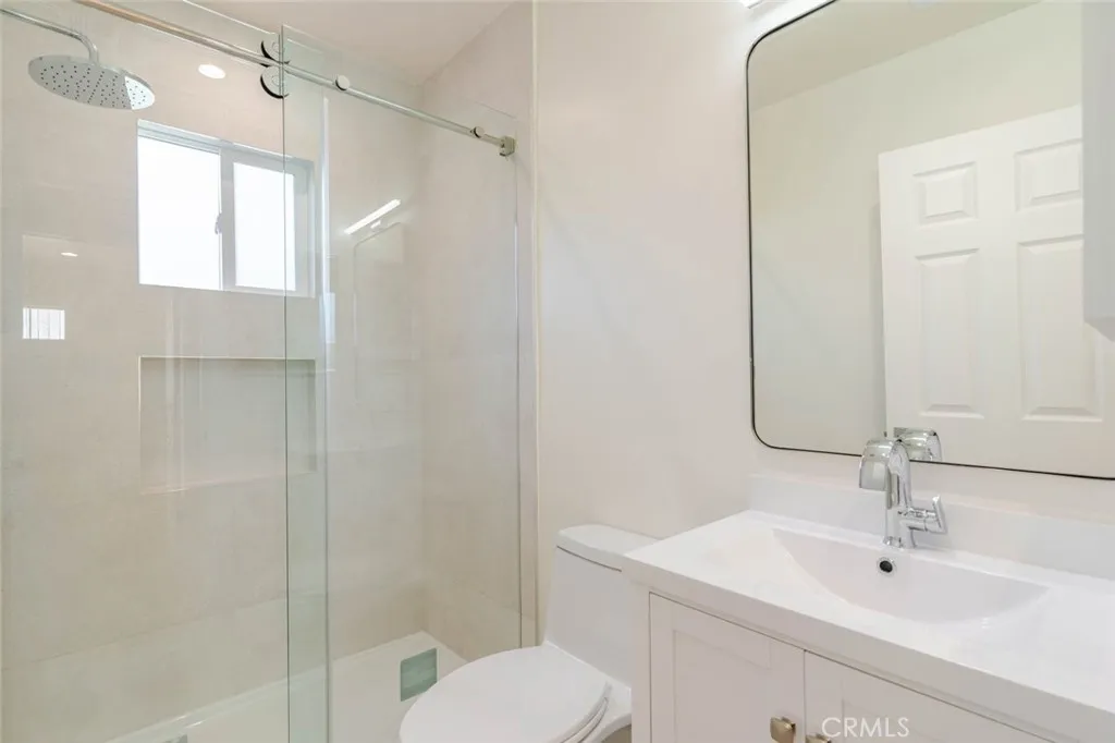 Additional image 9 of 320 E Dryden Street Unit B, Glendale, CA 91207