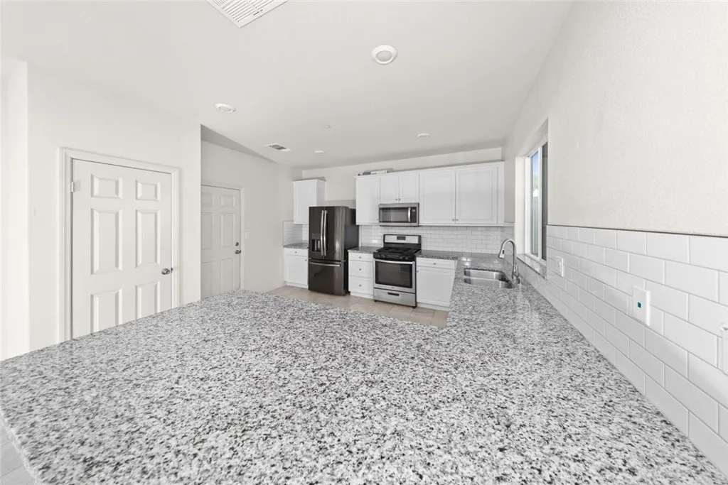 Additional image 73 of 11640 Eldridge Avenue, Sylmar, CA 91342