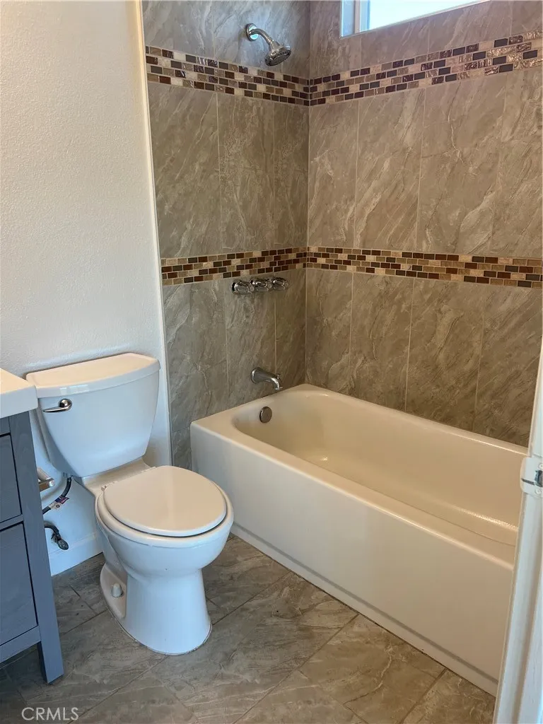 Additional image 35 of 454 E Avenue Q3 Unit 8, Palmdale, CA 93550