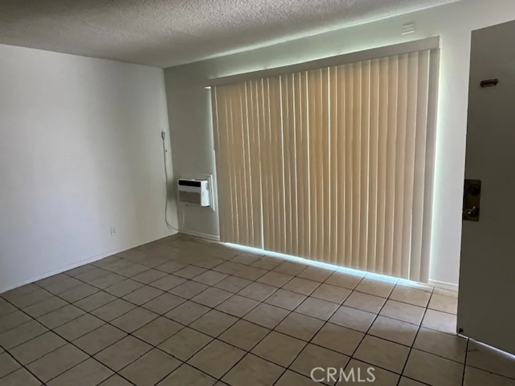 Additional image 5 of 686 E Cottonwood Road Unit 5, Palm Springs, CA 92262