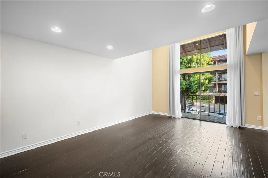 Additional image 6 of 323 N Jackson St Unit 119, Glendale, CA 91206