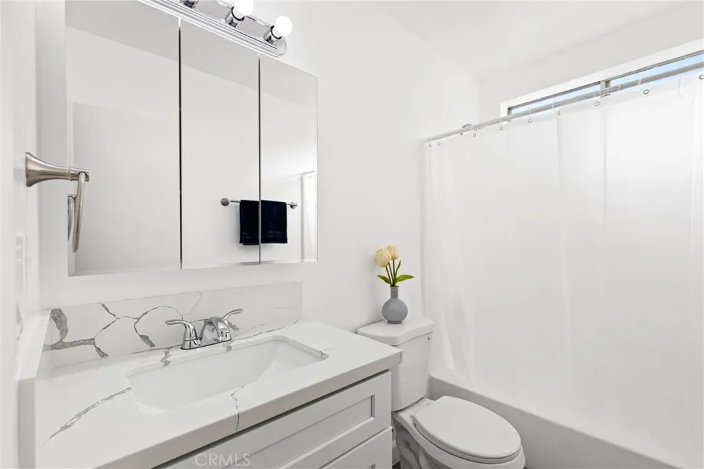 Additional image 21 of 20445 Saticoy Street Unit 7, Winnetka, CA 91306