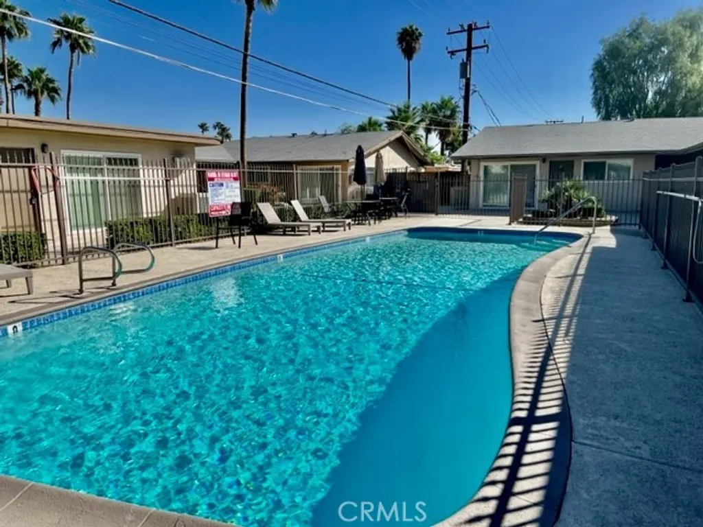 Additional image 3 of 685 E Vista Chino Unit 1, Palm Springs, CA 92262