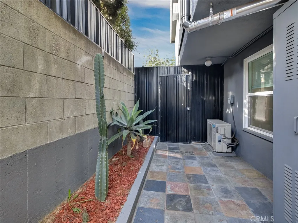 Additional image 71 of 985 Dexter Street, Los Angeles, CA 90042