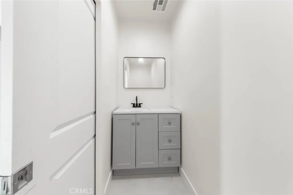 Additional image 4 of 14727 Leadwell, Van Nuys, CA 91405