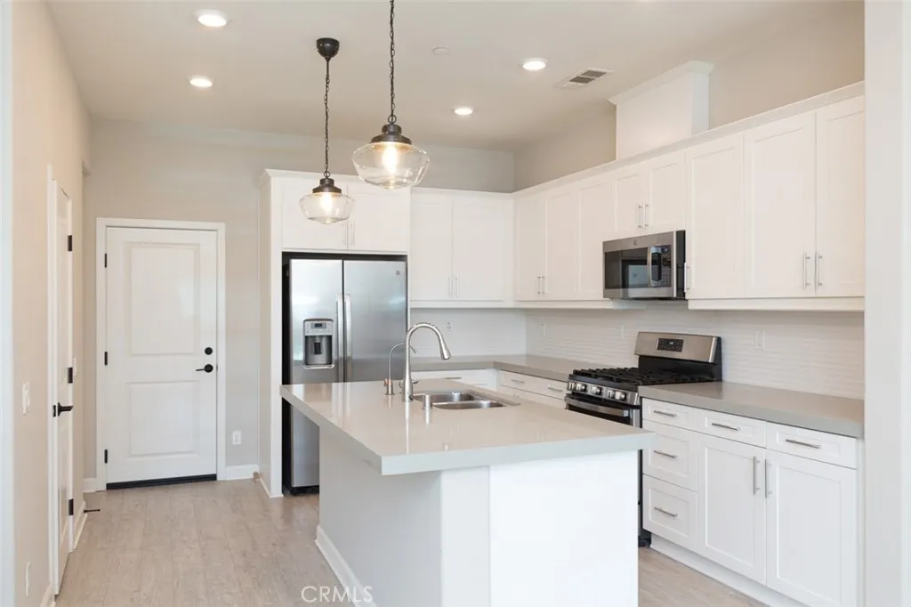 Additional image 31 of 1095 Delpy View Pt, Vista, CA 92084