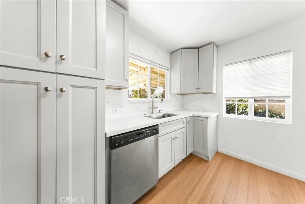 Additional image 87 of 19148 Saticoy Street, Reseda, CA 91335