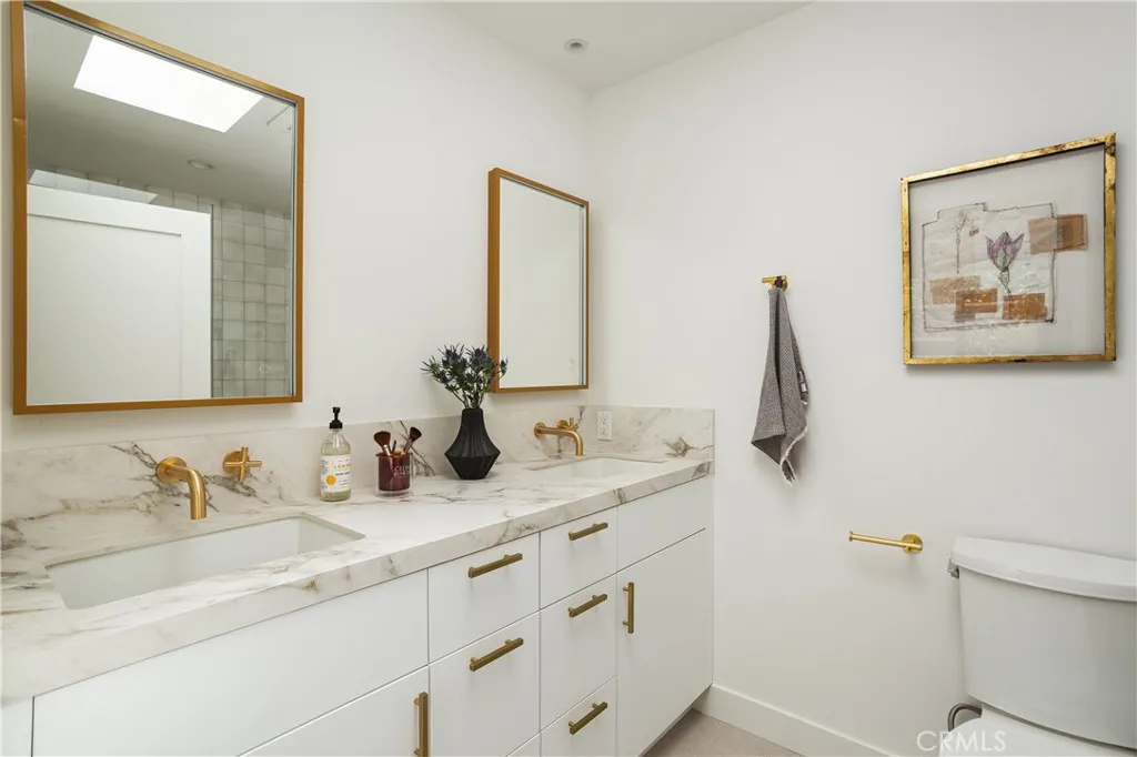 Additional image 75 of 212 E 19th Street, Costa Mesa, CA 92627