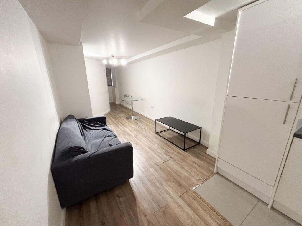 Additional image 3 of B2, Tomlinson House, 325, Tyburn Road, Birmingham, B24 8HJ