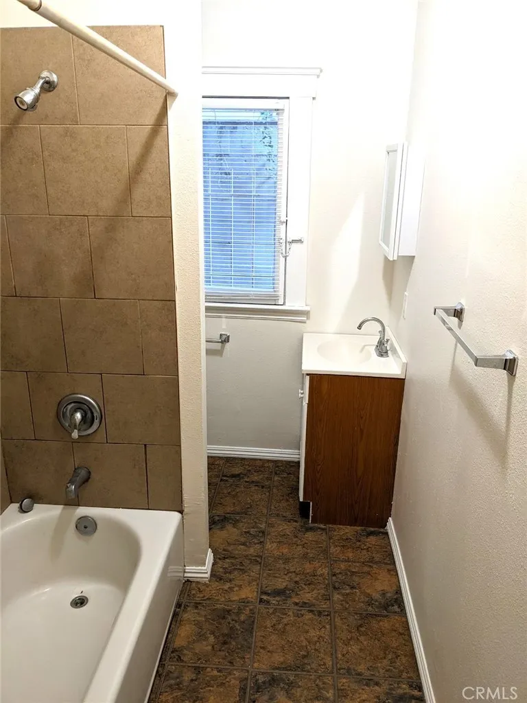 Additional image 17 of 234 W 4th Street Unit B, Long Beach, CA 90802