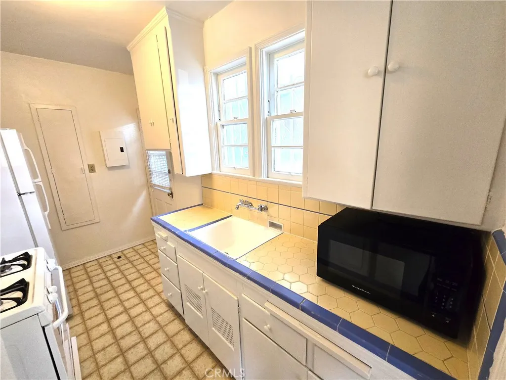 Additional image 16 of 146 N Hamilton Drive Unit A, Beverly Hills, CA 90211