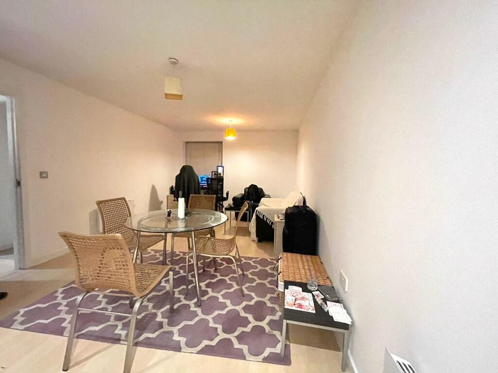 Additional image 3 of Placido, Jupiter Complex, 34 Ryland Street