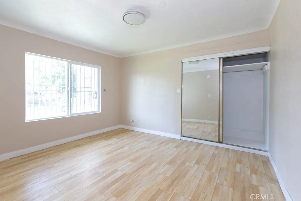 Additional image 7 of 1055 W 84th Pl, Los Angeles, CA 90044