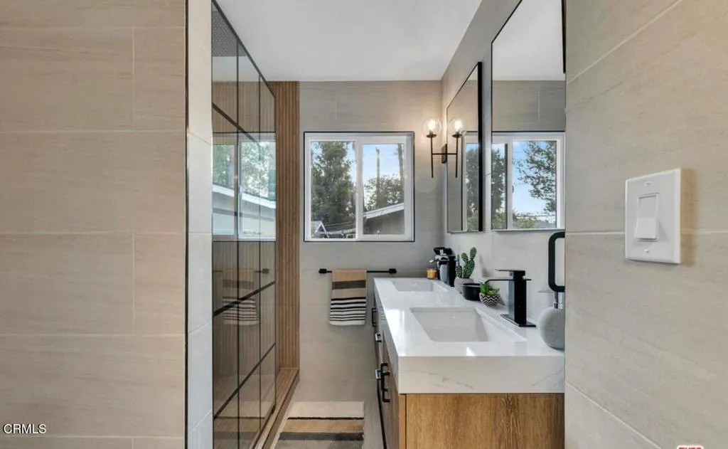 Additional image 9 of 1086 Hollygrove Lane, Altadena, CA 91001