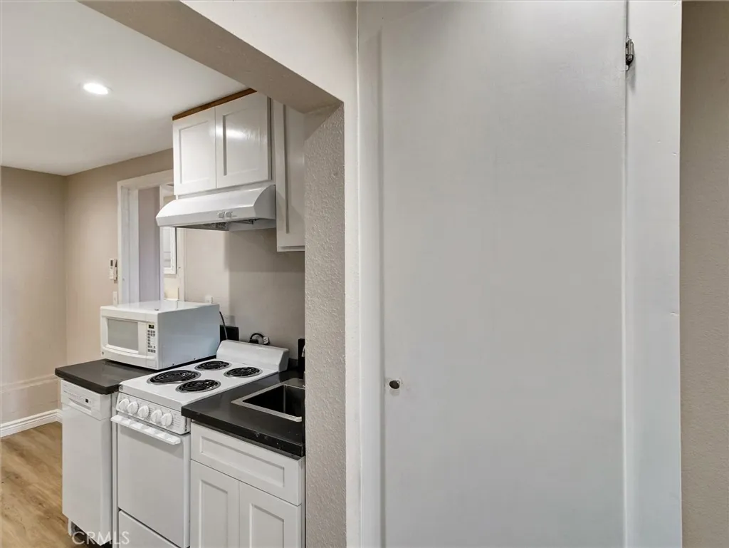 Additional image 26 of 985 Dexter Street, Los Angeles, CA 90042