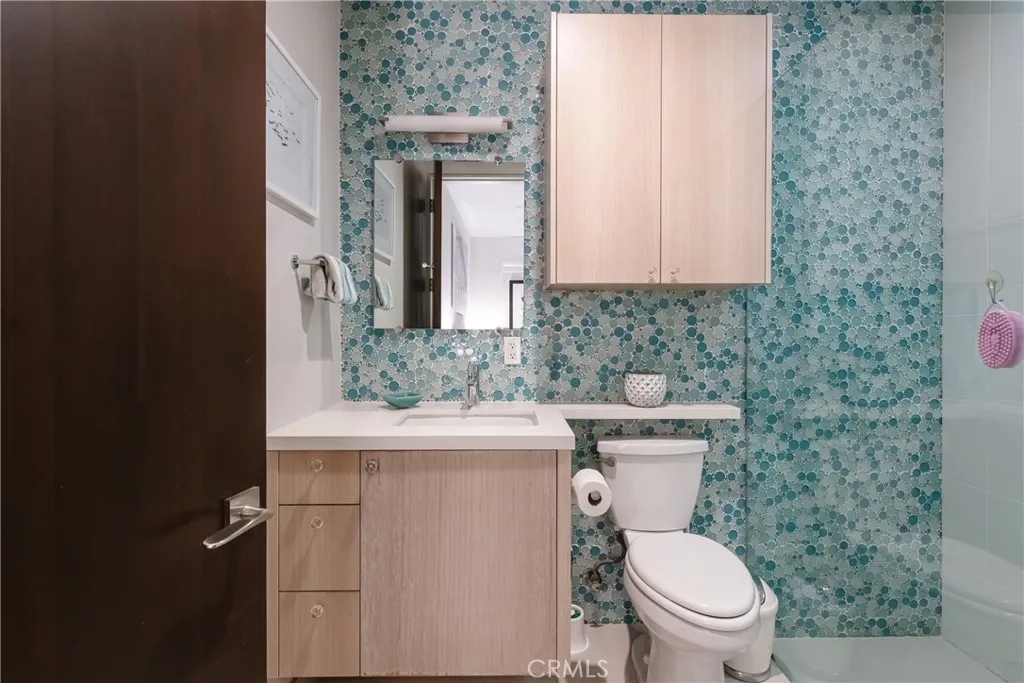 Additional image 40 of 105 Bayview Drive, Manhattan Beach, CA 90266