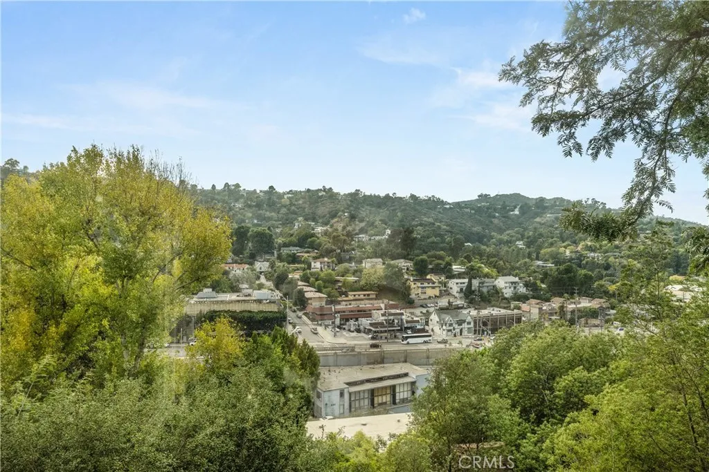 Additional image 11 of 3339 N Knoll Drive, Los Angeles, CA 90068