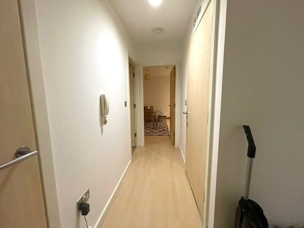 Additional image 7 of Placido, Jupiter Complex, 34 Ryland Street