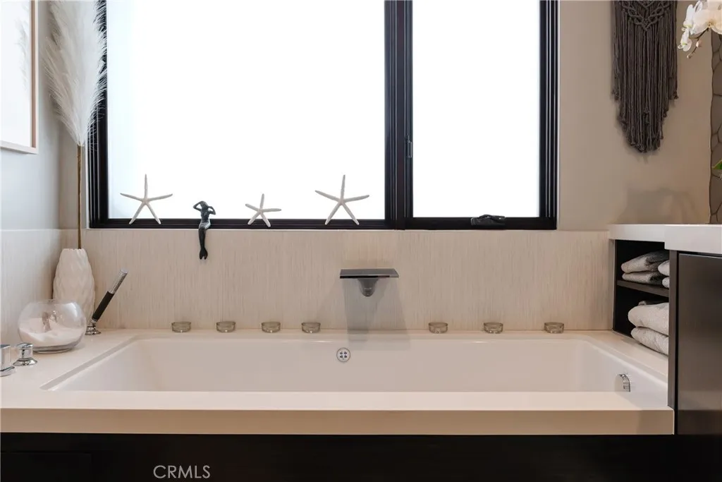 Additional image 28 of 105 Bayview Drive, Manhattan Beach, CA 90266