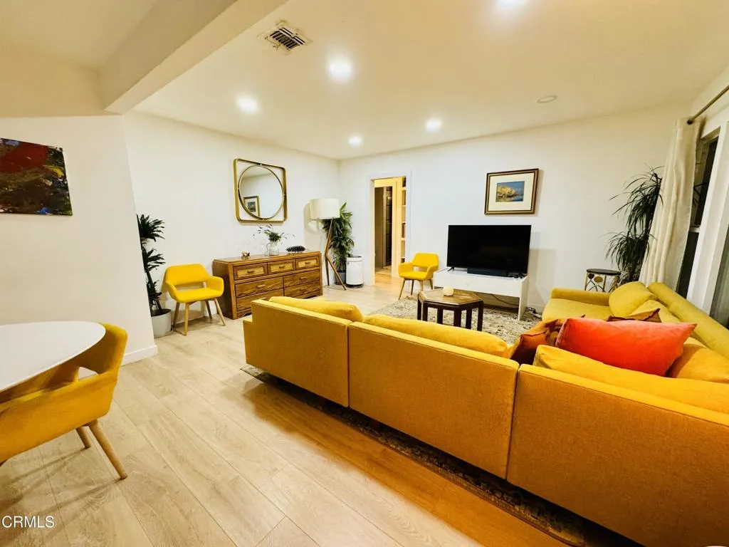 Additional image 4 of 1086 Hollygrove Lane, Altadena, CA 91001