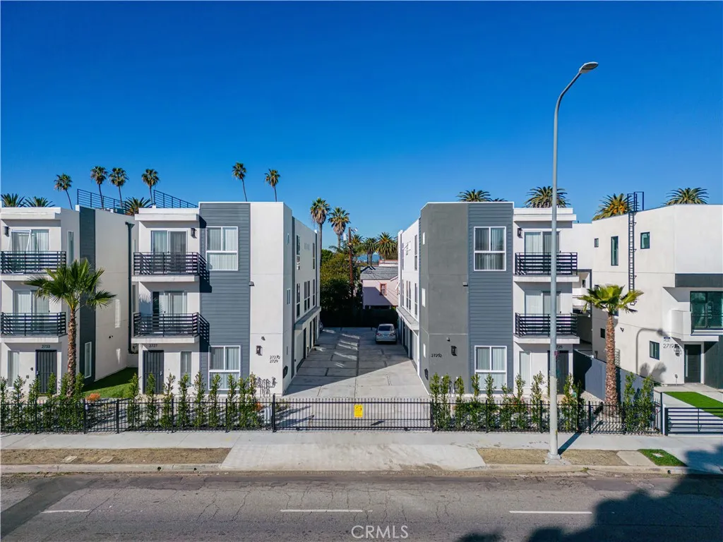 Additional image 42 of 2733 S La Brea Avenue Unit 1/2, Los Angeles, CA 90016