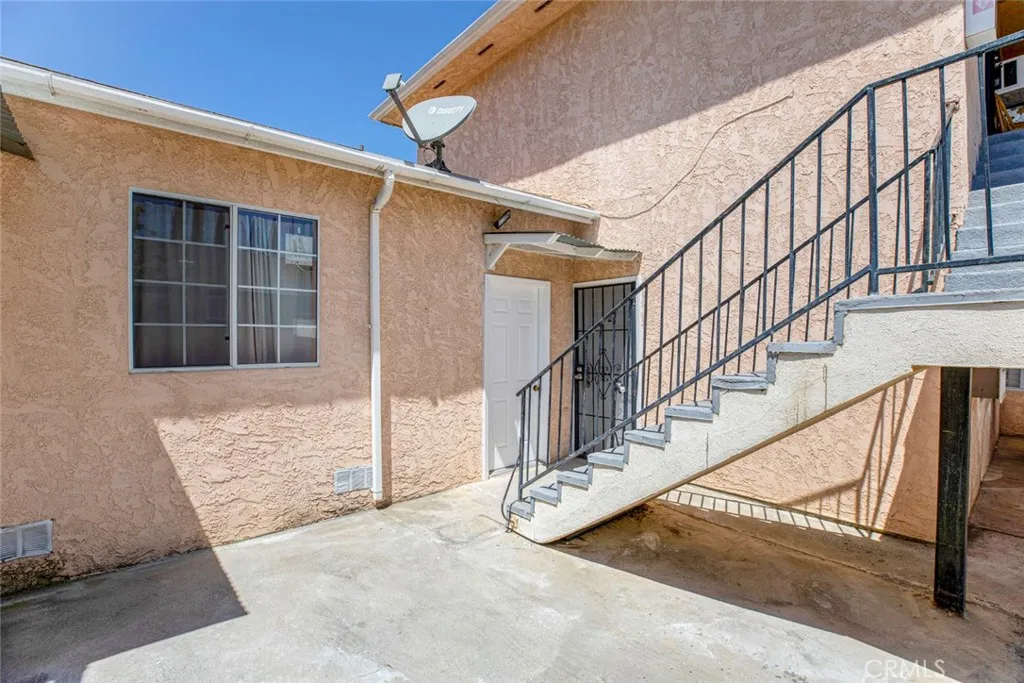Additional image 16 of 14319 Tiara Street Unit 2, Van Nuys, CA 91401