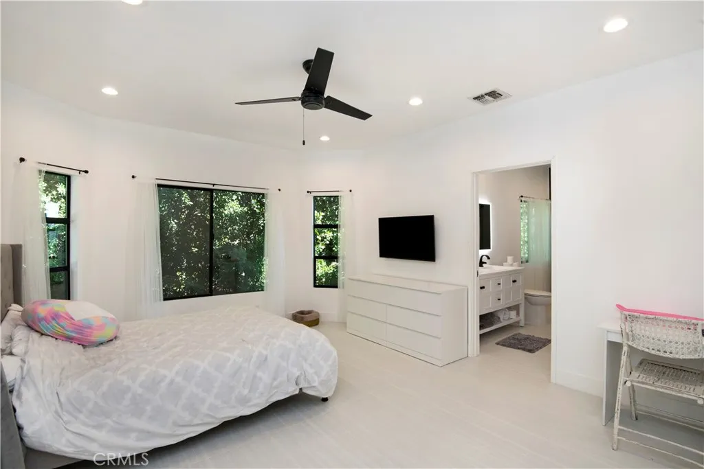 Additional image 76 of 22254 Dumetz Road, Woodland Hills, CA 91364