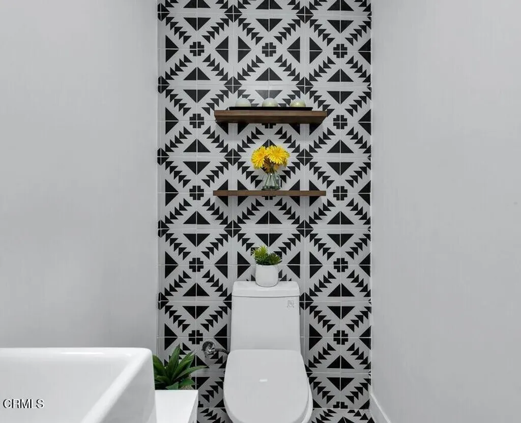 Additional image 19 of 1086 Hollygrove Lane, Altadena, CA 91001