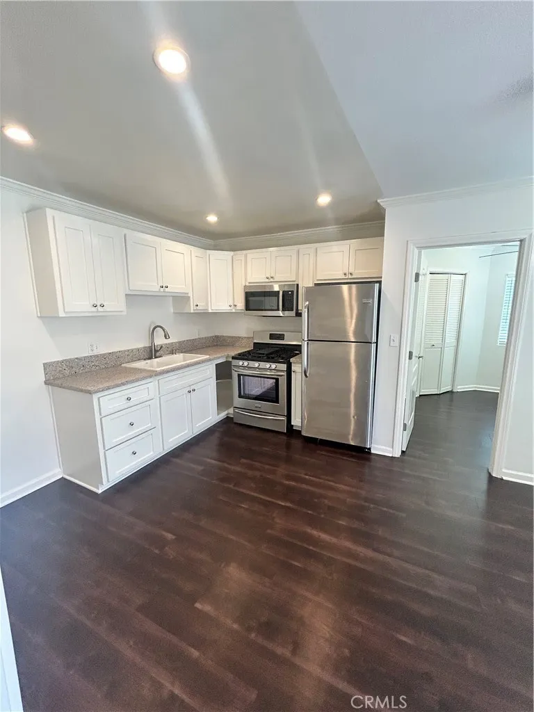 Additional image 25 of 1713 S Redondo Boulevard, Los Angeles, CA 90019