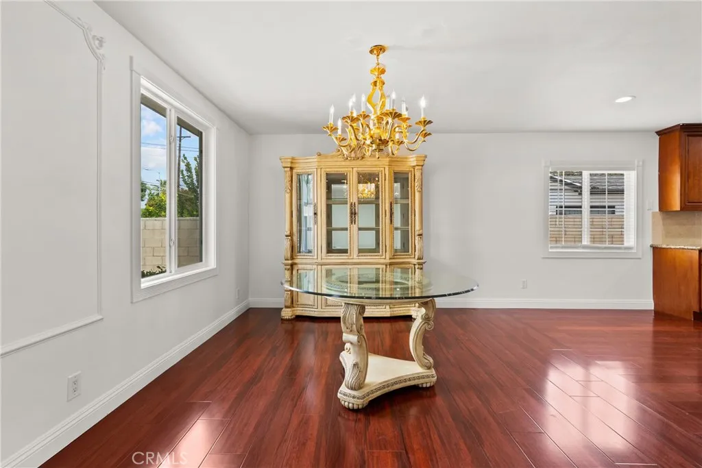 Additional image 77 of 23036 Burbank Blvd, Woodland Hills, CA 91367