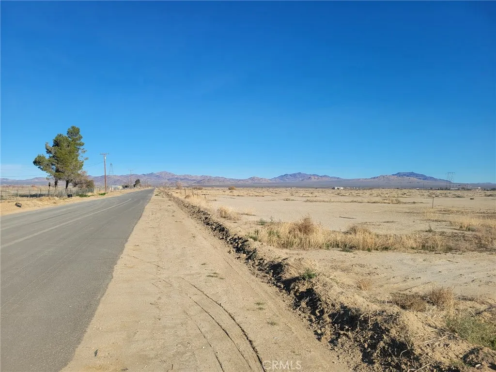 Additional image 19 of Locust, Lucerne Valley, CA 92356
