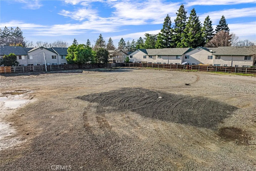 Additional image 3 of 996 E 1st Ave, Chico, CA 95926