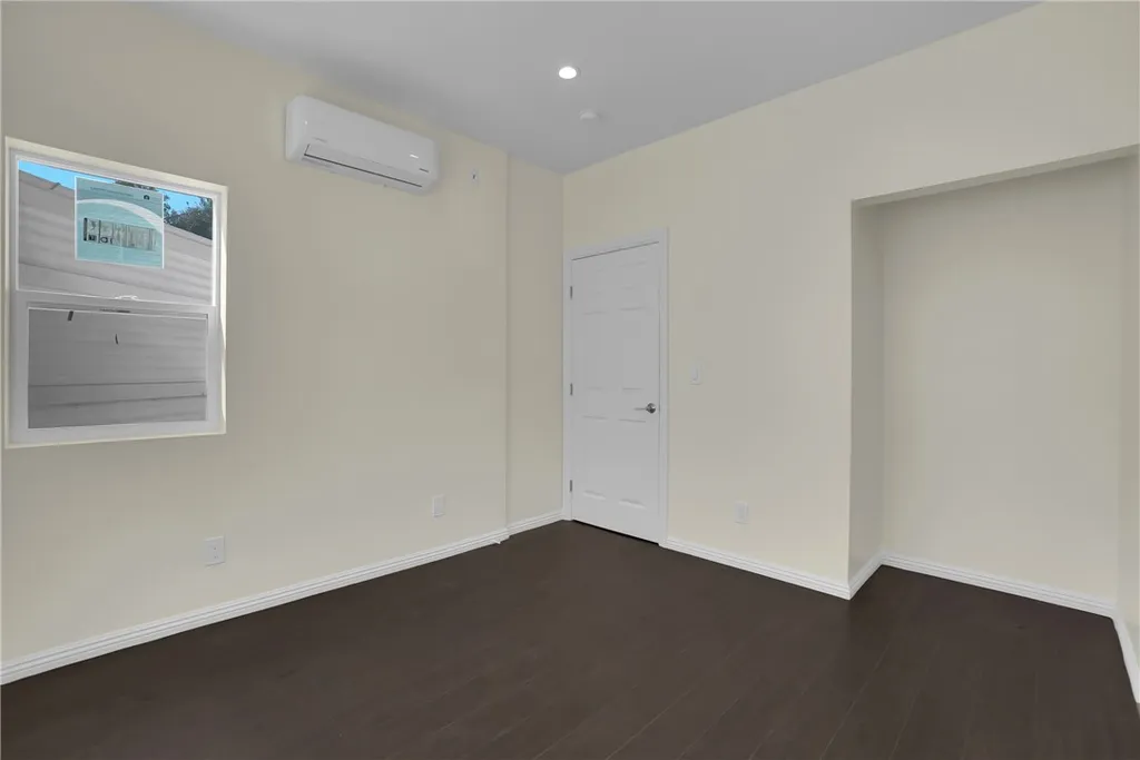 Additional image 21 of 23393 Schoolcraft Street, West Hills, CA 91307